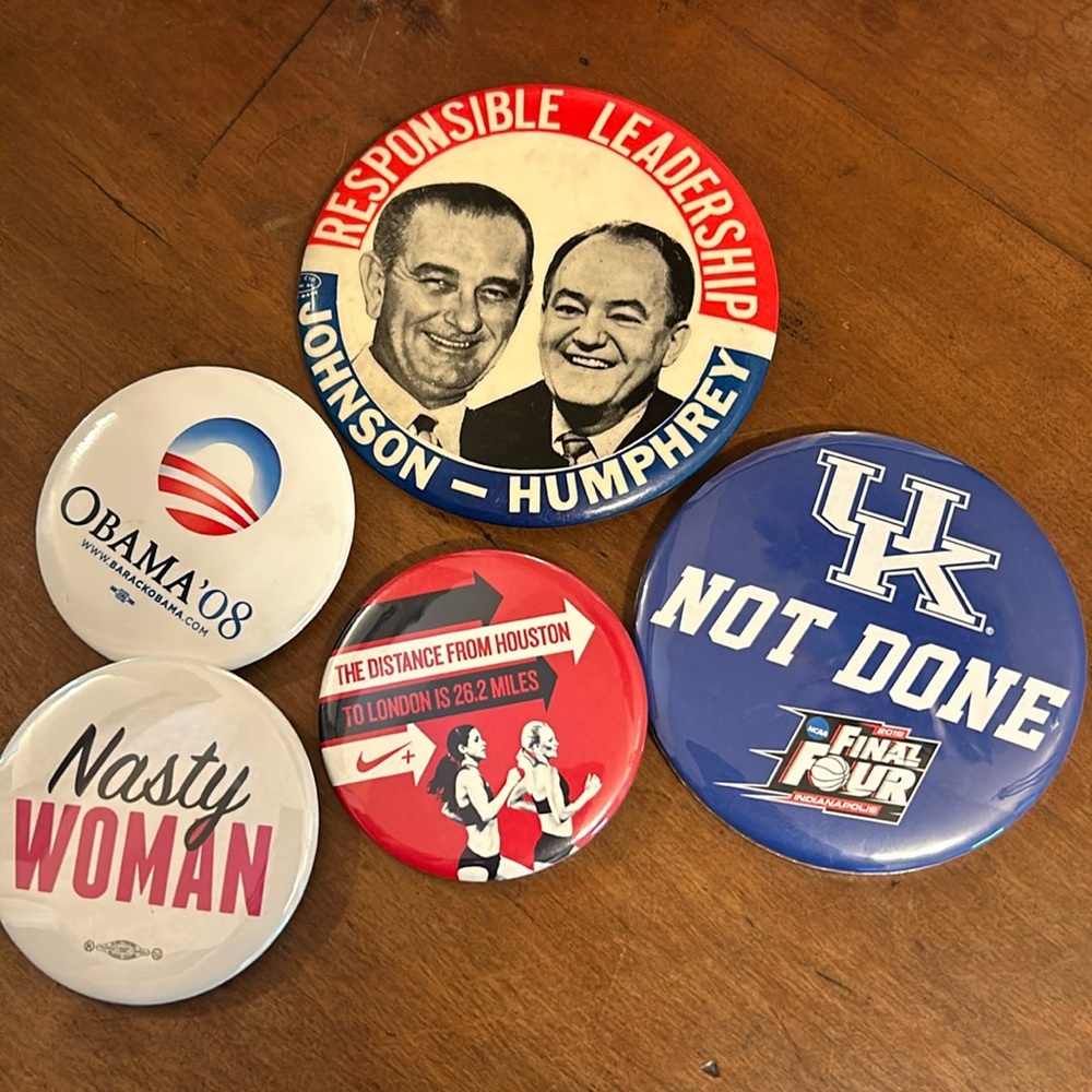 Lot of Vintage Buttons